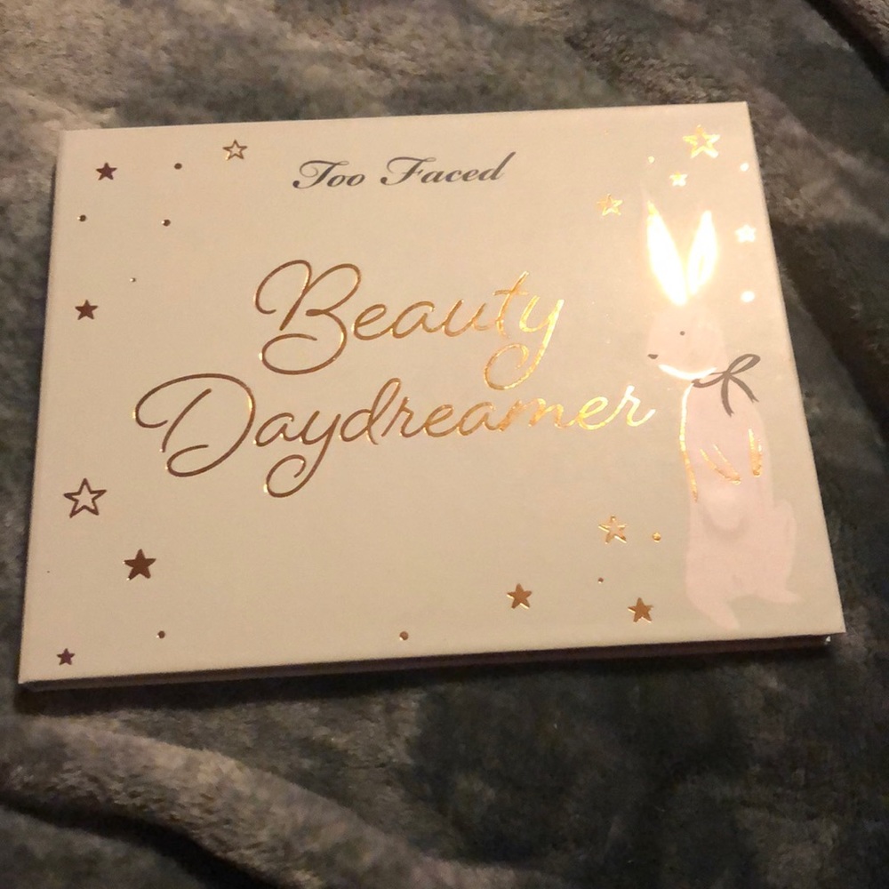 Too Faced Beauty Daydreamer Holiday Palette